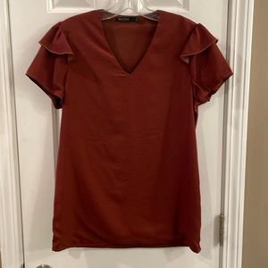 Mikarose Tulip Sleeve V-Neck Top in Rust/Black - S